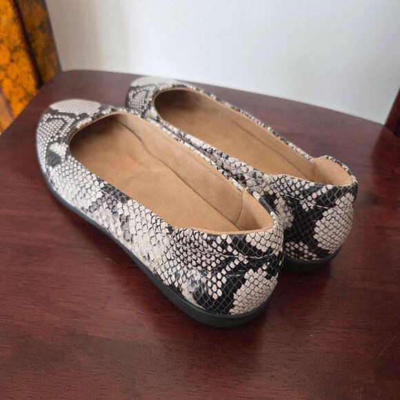 Naturalizer US Womens Size 9 Flexy Snake Print Ballet Flats Leather Upper - Picture 3 of 10